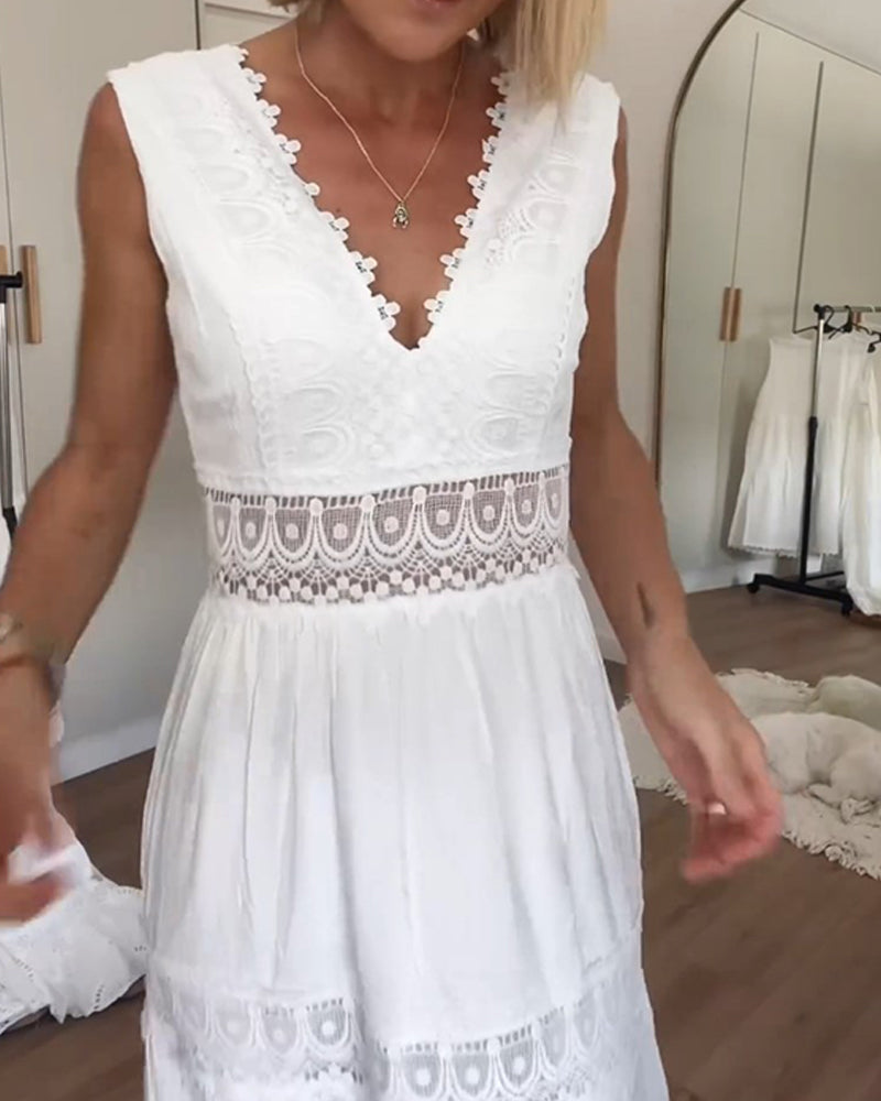 Circe - Robe Camisole en Dentelle avec Décolleté en V