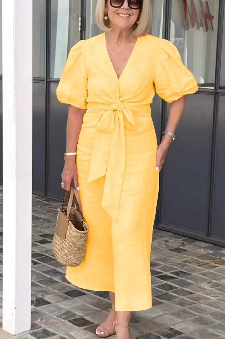 LYNORA | ROBE MIDI ÉLÉGANTE AVEC DÉCOLLETÉ EN V
